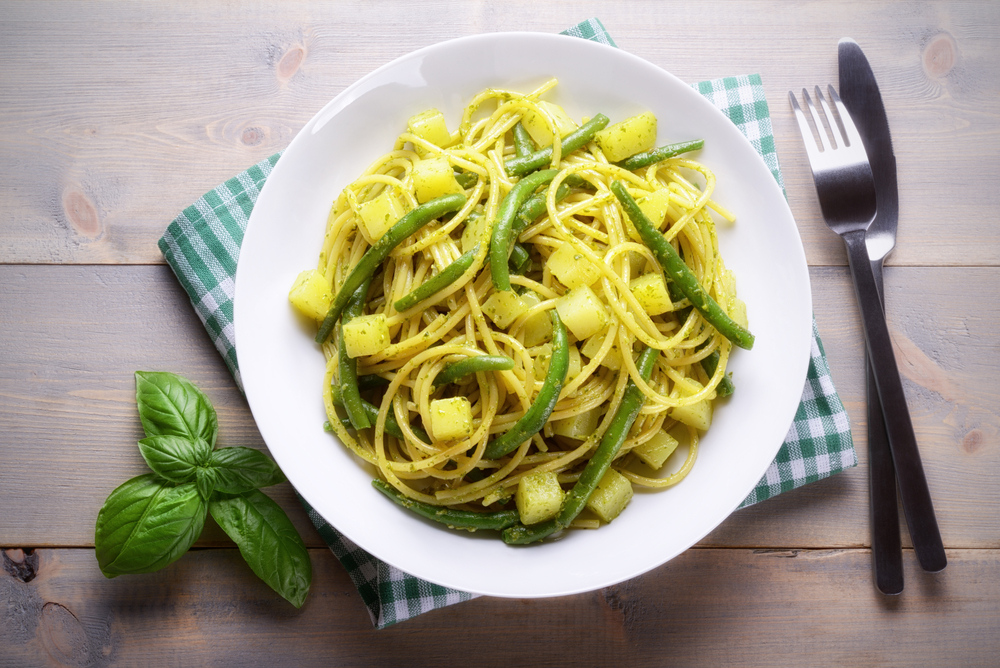 Spaghetti,With,Pesto,,Green,Beans,And,Potatoes,On,Wood,Bacground.