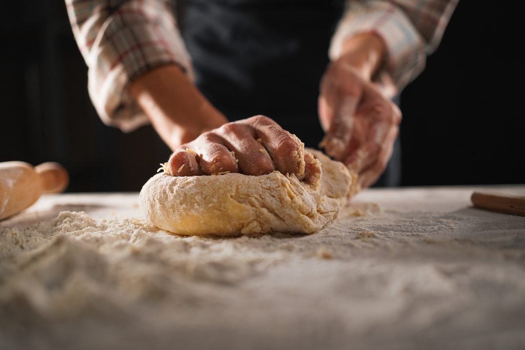 So kannst du dein eigenes Brot zu Hause backen.